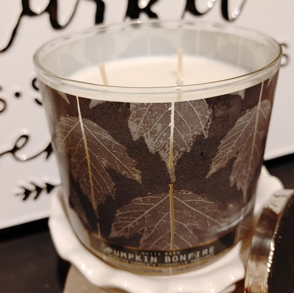 BATH & BODY WORKS 3 WICK CANDLE PUMPKIN BONFIRE/ BRAND NEW - Picture 3 of 4